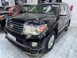 تۆیۆتا لاند کروزەر